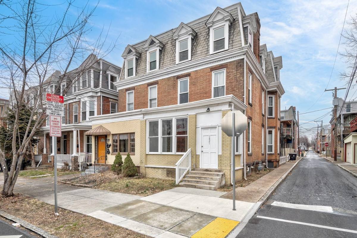 Apartment for rent at 1821 N 2nd St, Harrisburg, PA 17102