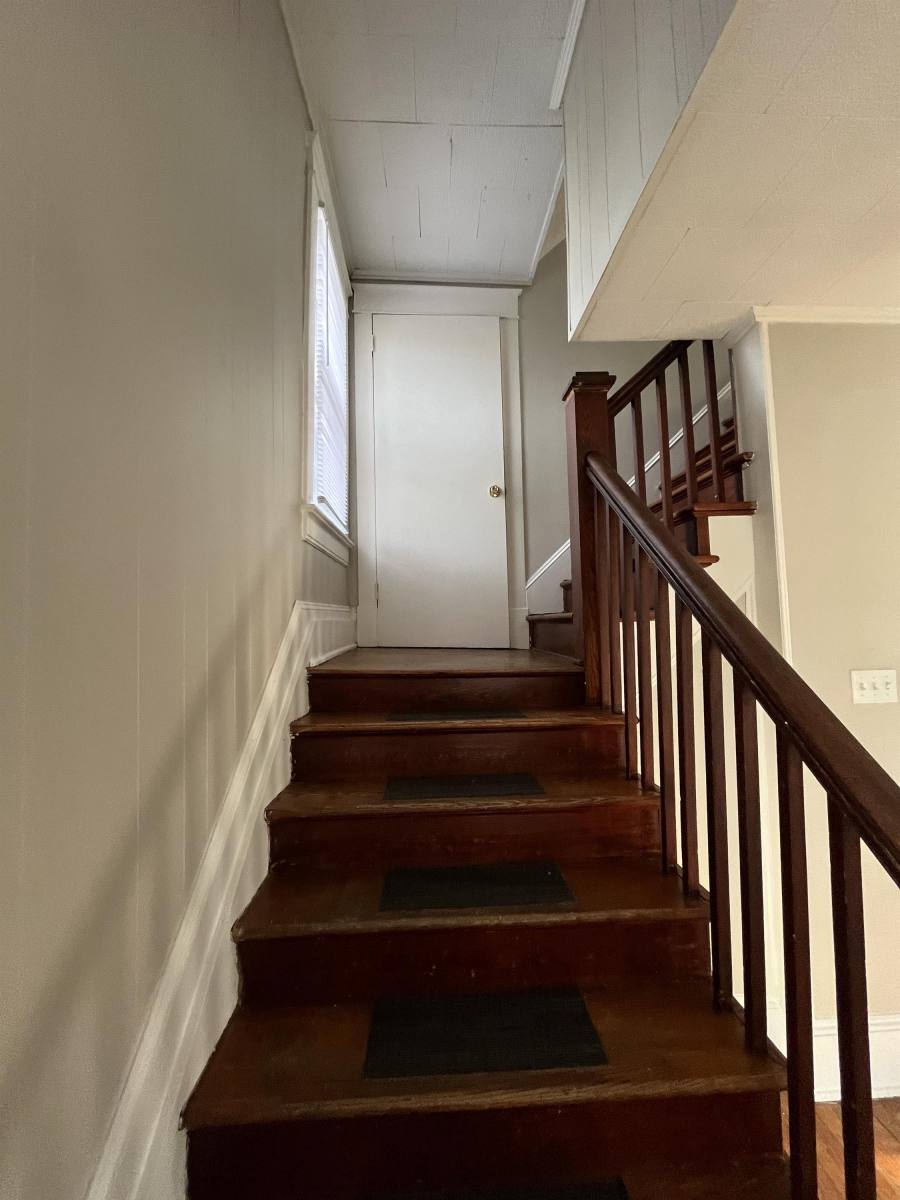 House for rent at 2000 Martinsburg Pk, Winchester, VA 22602