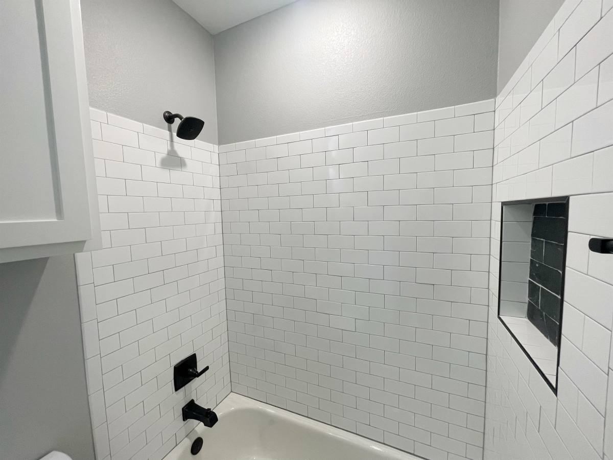 House for rent at 1215 Oak Dr, Denison, TX 75020