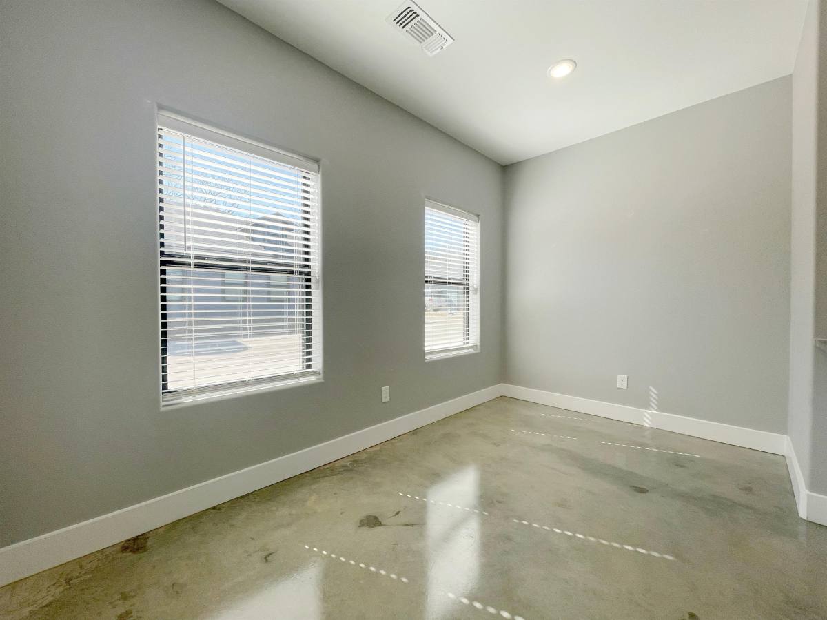 House for rent at 1215 Oak Dr, Denison, TX 75020