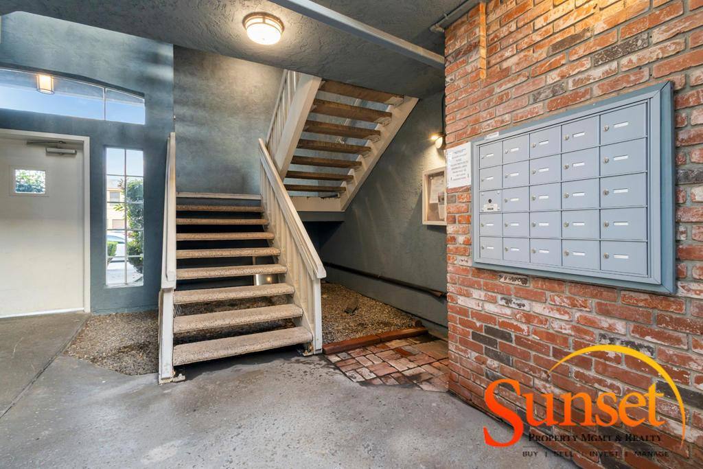 Townhouse for rent at 4580 Ohio St #1, San Diego, CA 92116