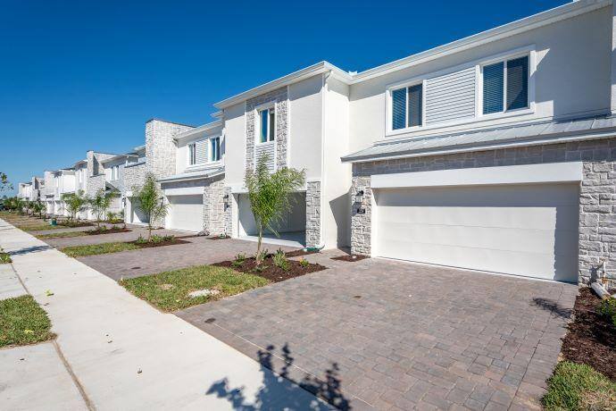 Townhouse for rent at 286 Bogey Dr #1, Davenport, FL 33896