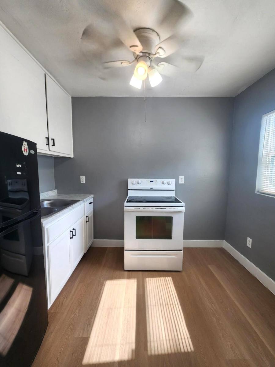 Apartment for rent at 2996 Francis Ave, Naples, FL 34112