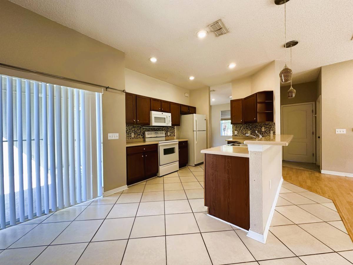 House for rent at Dinner Lake Shores, 238 Dinner Lake Place, Lake Wales, FL 33859