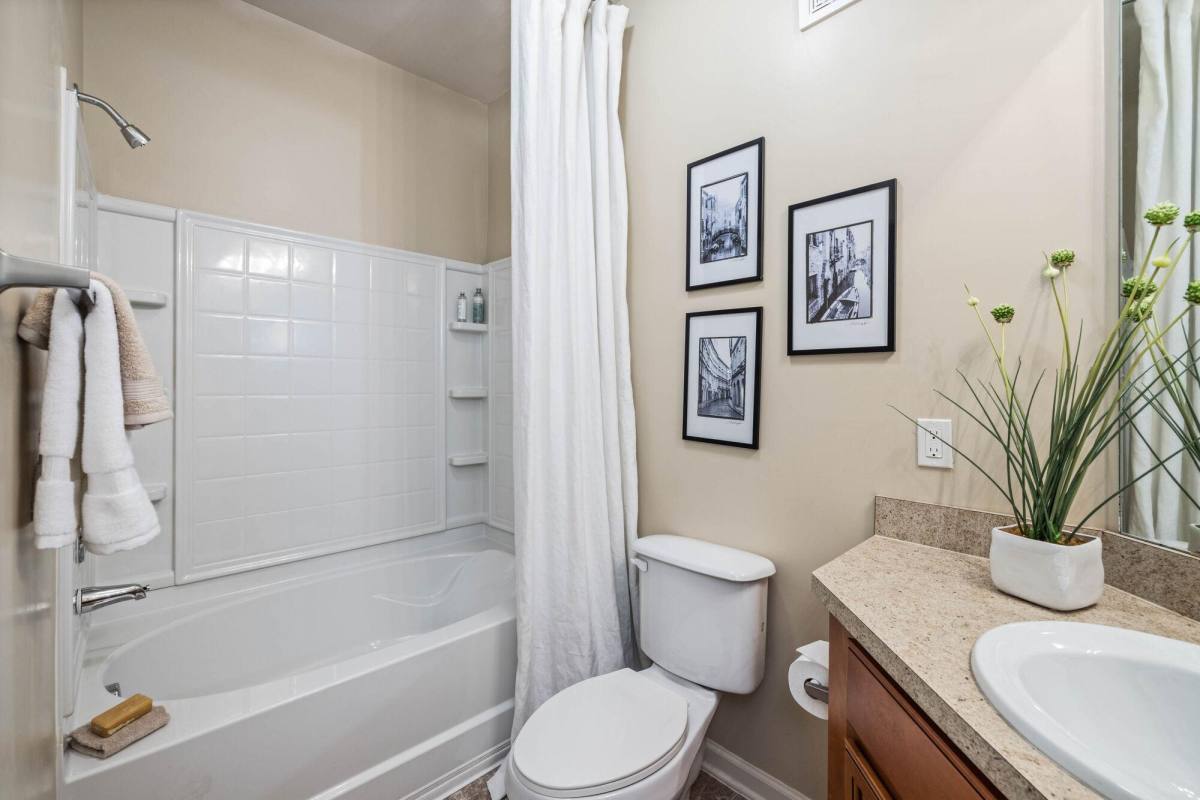 Apartment for rent at 1091 Overlook Parkway #SUNROOM, Macon, GA 31210