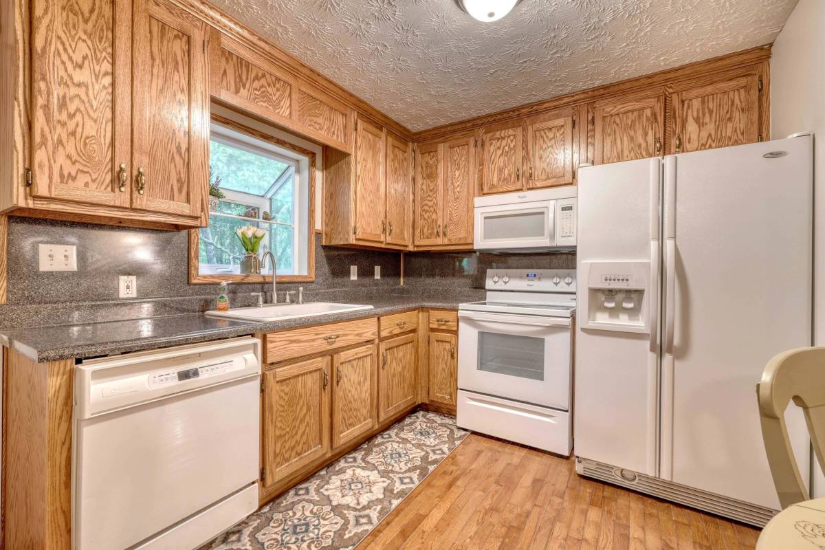 House for rent at 562 New Hope Club Rd, Ellijay, GA 30540