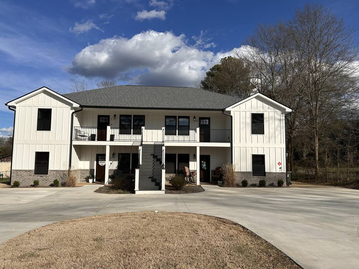 Apartment for rent at 250 N Forest Ave #A, Hartwell, GA 30643
