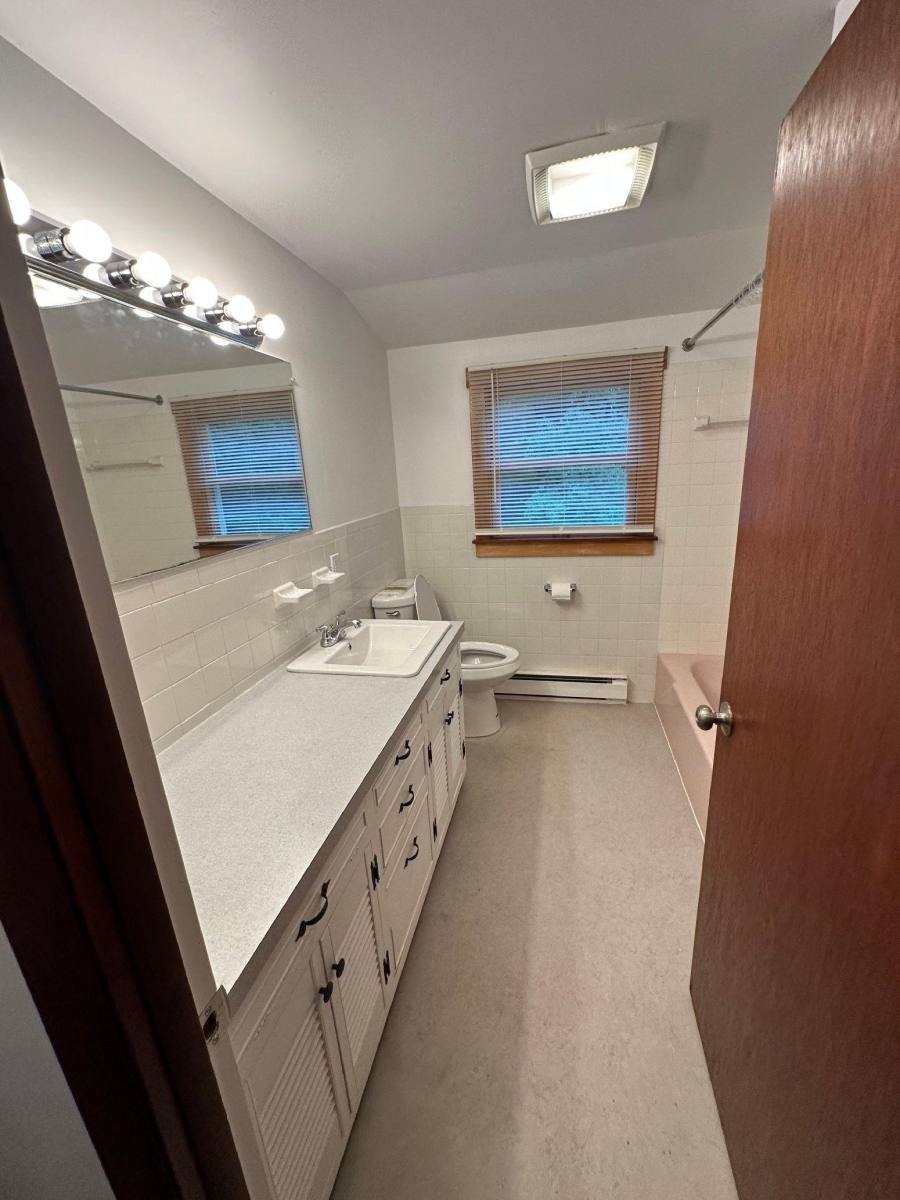 House for rent at 9 Applewood Lane, Amherst, MA 01002