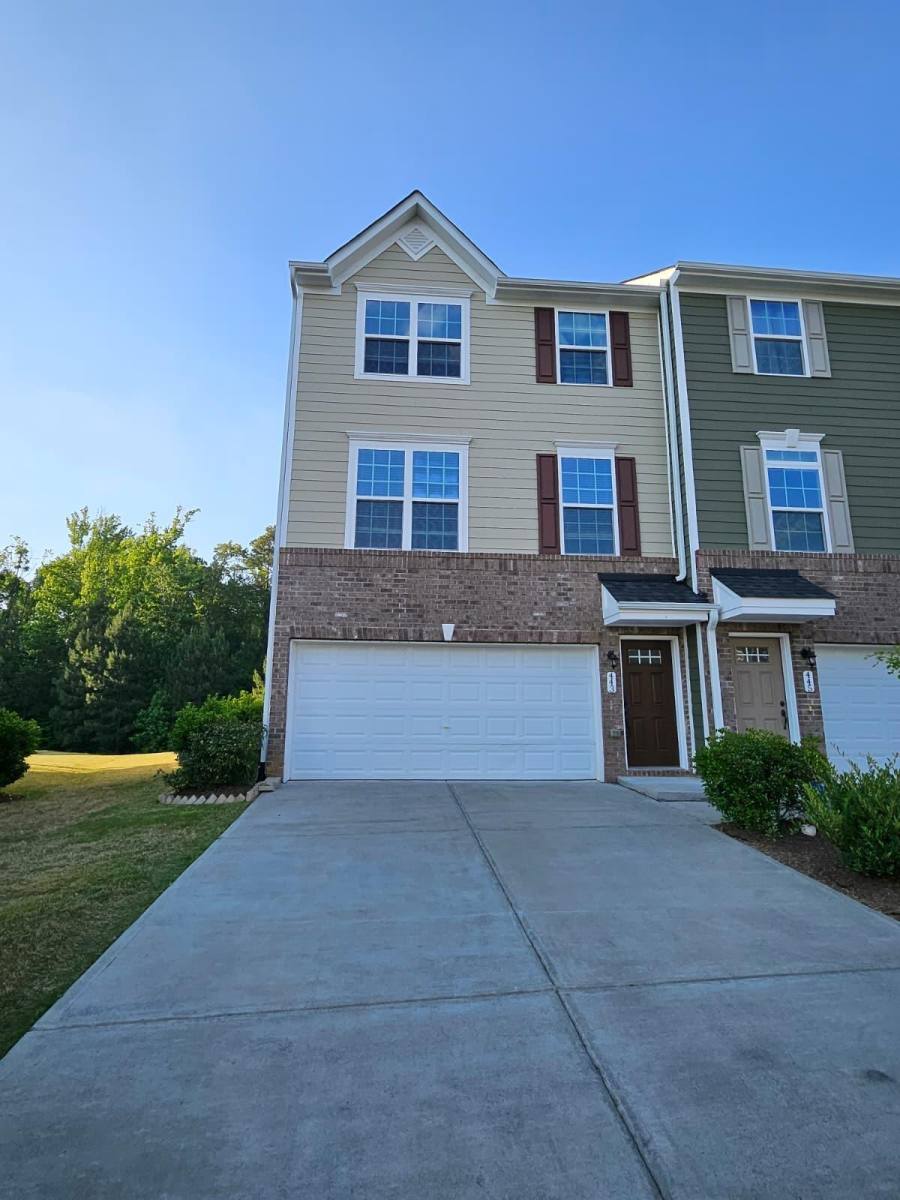 Townhouse for rent at West Brier Townes, 433 Cross Country Way #1, Durham, NC 27703
