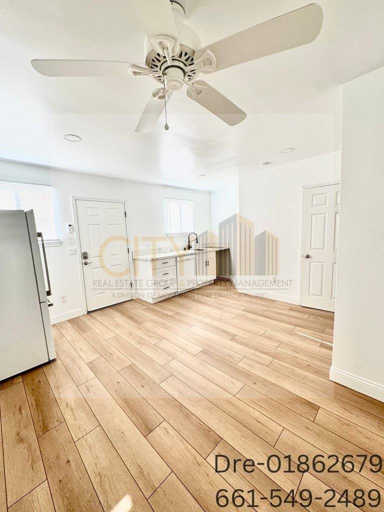 House for rent at 2709 17th St #2, Bakersfield, CA 93301