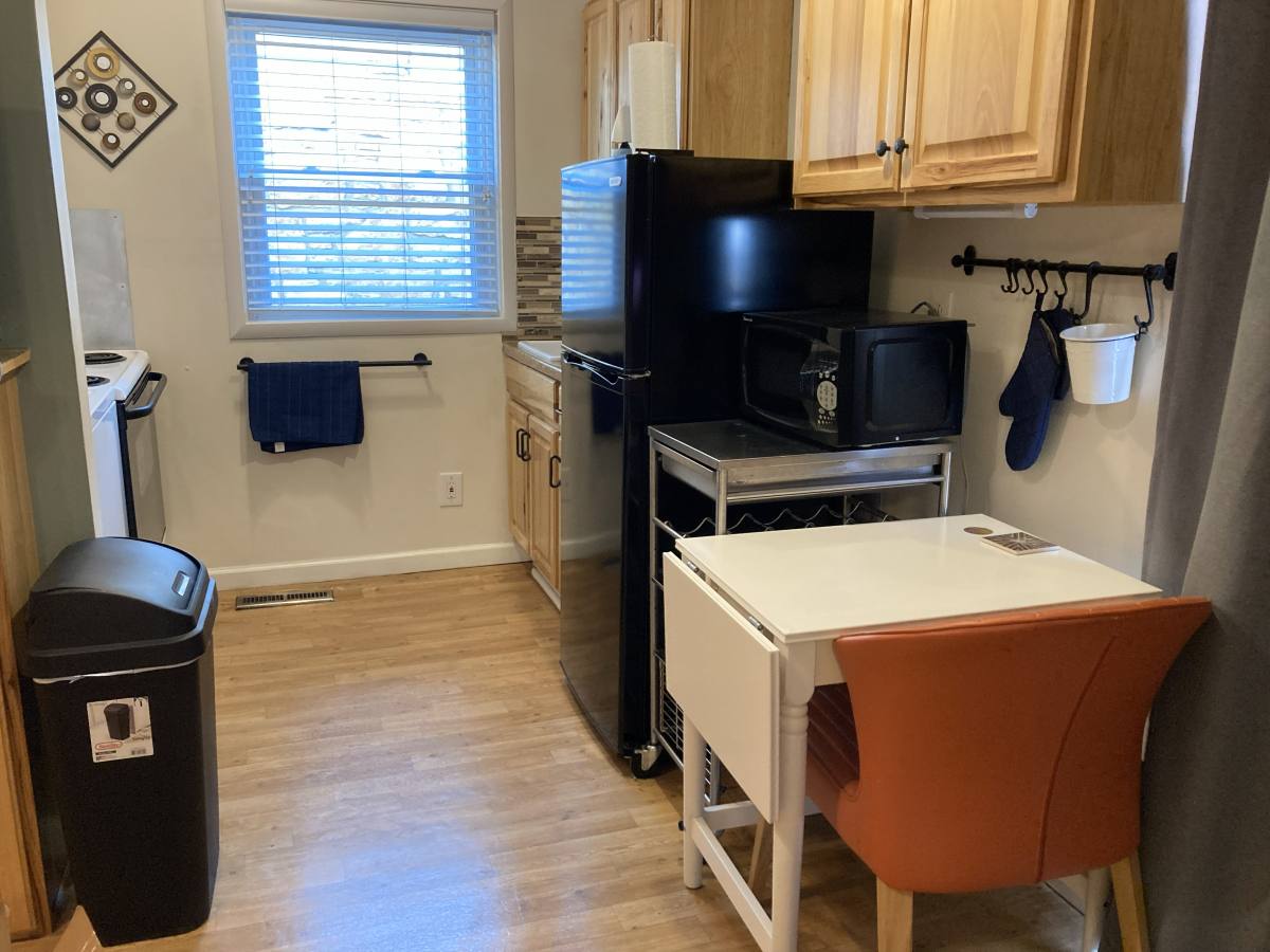 Apartment for rent at 4400 Genessee St #1W, Kansas City, MO 64111