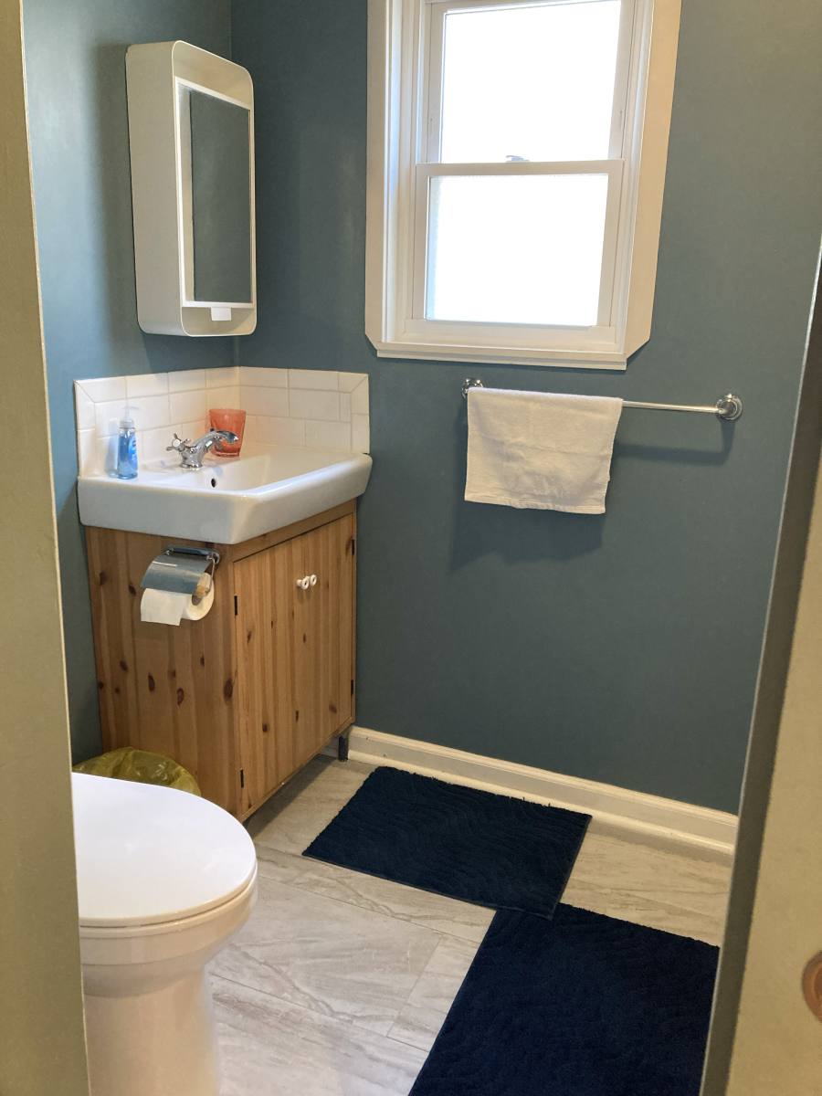Apartment for rent at 4400 Genessee St #1W, Kansas City, MO 64111
