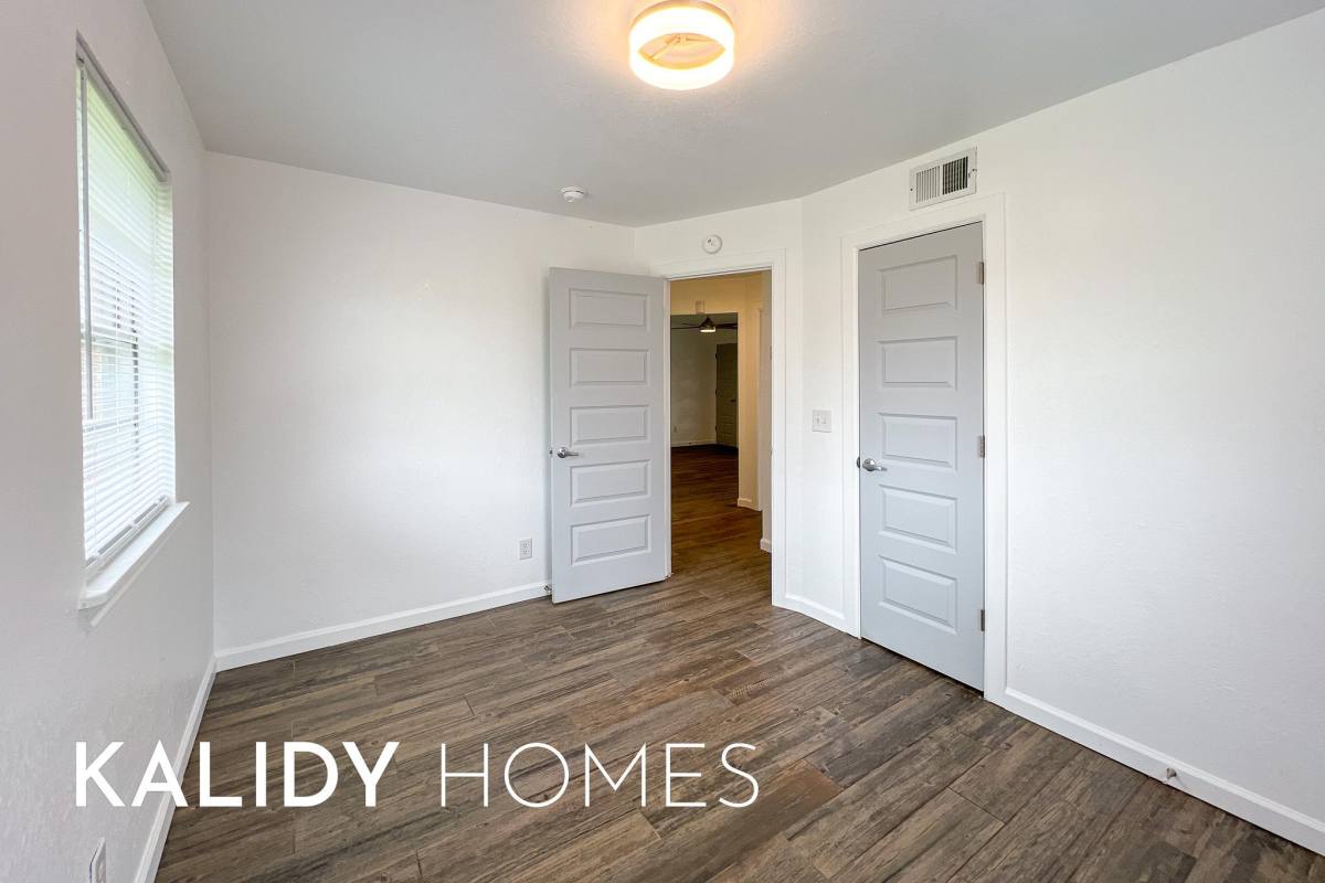 House for rent at 402 W Fairchild Dr, Oklahoma City, OK 73110