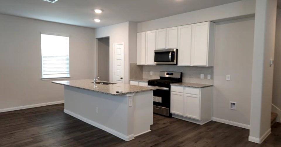 House for rent at 946 Grand Emperor Dr, Houston, TX 77073