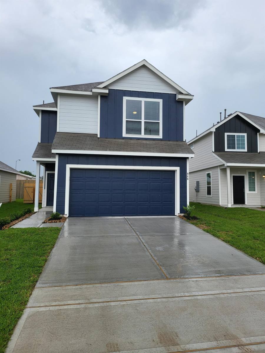 House for rent at 946 Grand Emperor Dr, Houston, TX 77073