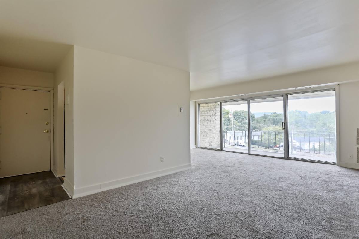 Apartment for rent at 620 6th Ave #205, Brunswick, MD 21716