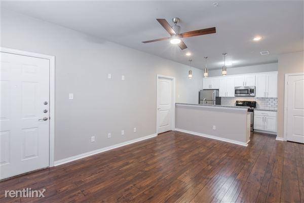 Apartment for rent at Luxury Apartment Homes, 1216 Ave A #12, Denton, TX 76201