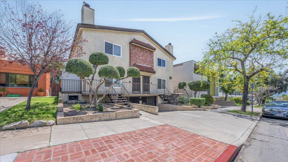 Townhouse for rent at 636 E Harvard Rd #C, Burbank, CA 91501