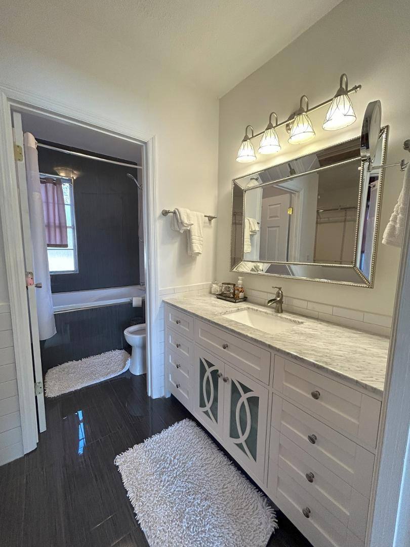 Apartment for rent at South Windemere, 652 Windermere Blvd #B, Charleston, SC 29407
