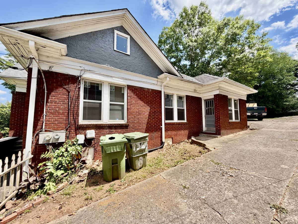 Apartment for rent at 696 Erin Ave SW, Atlanta, GA 30310