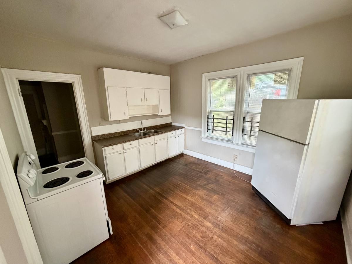 Apartment for rent at 696 Erin Ave SW, Atlanta, GA 30310