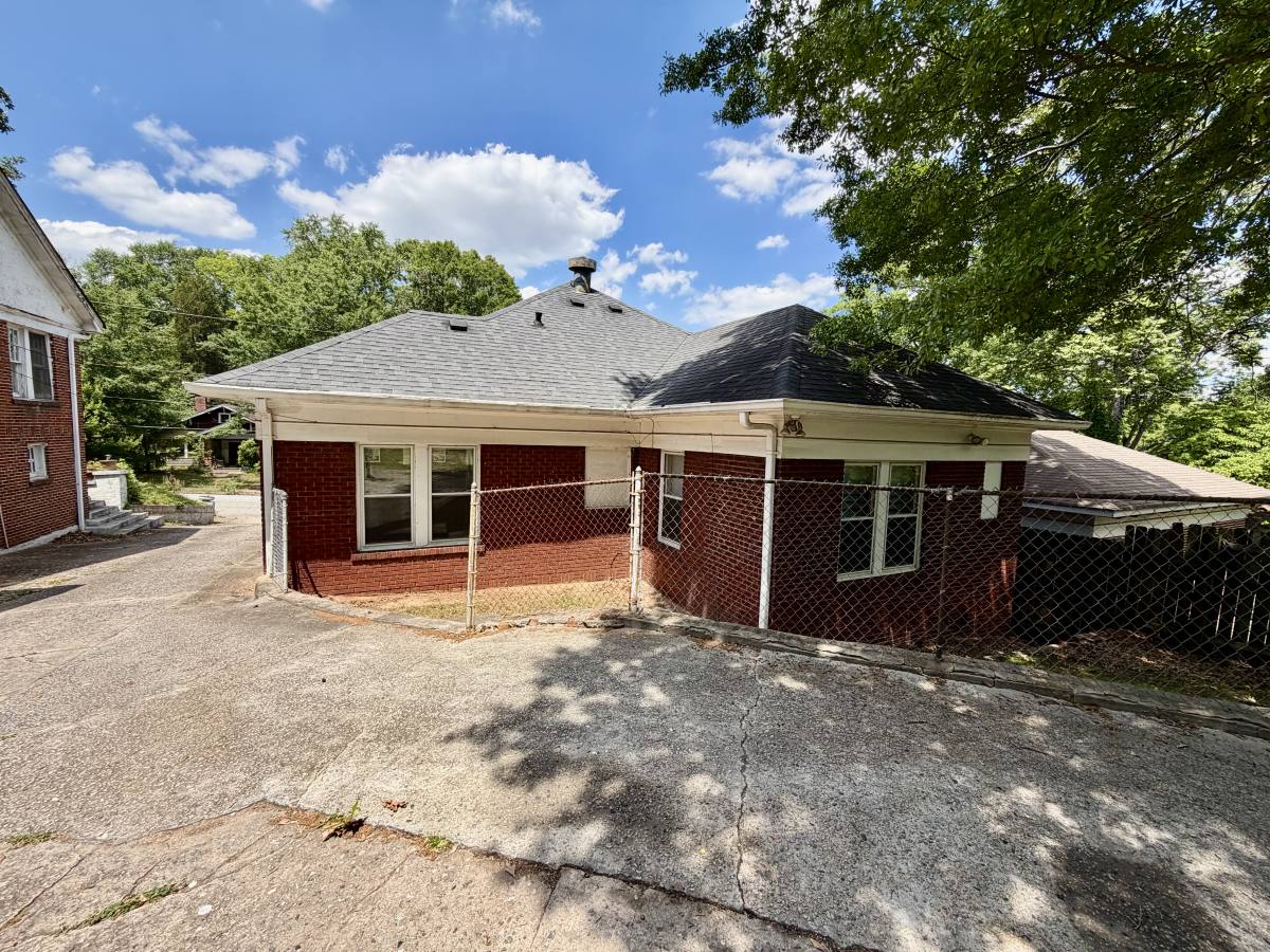 Apartment for rent at 696 Erin Ave SW, Atlanta, GA 30310