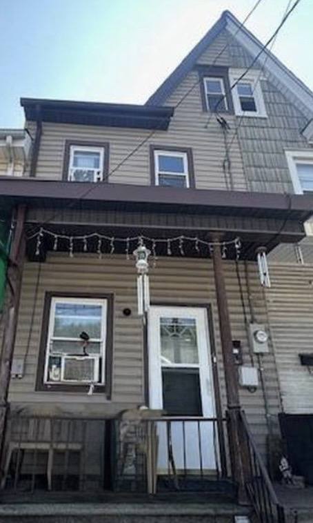 House for rent at 144 W Girard St, Mount Carmel, PA 17851