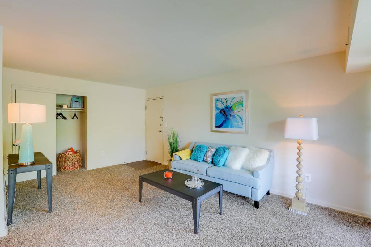 Apartment for rent at 7605 Hillendale Road, 7605-B Hillendale Rd #T05, Parkville, MD 21234