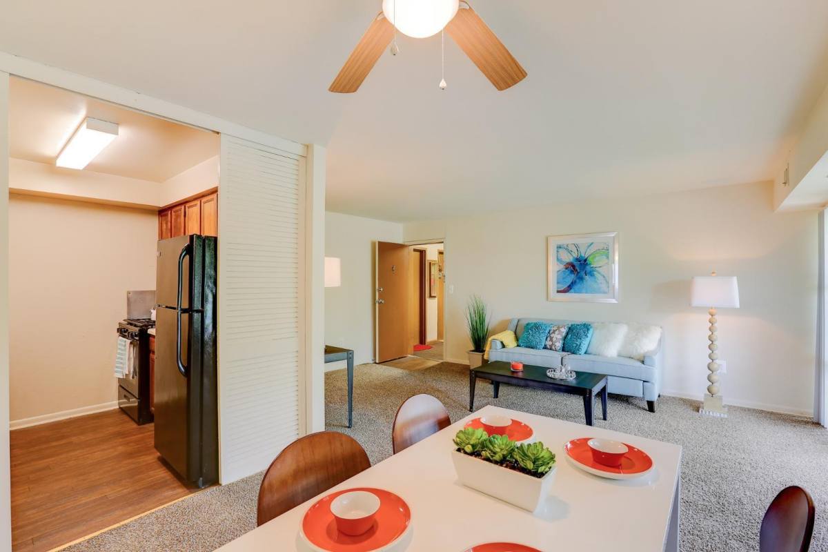Apartment for rent at 7605 Hillendale Road, 7605-B Hillendale Rd #T05, Parkville, MD 21234