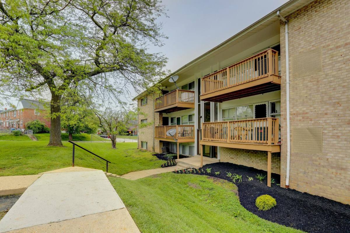 Apartment for rent at 7605 Hillendale Road, 7605-B Hillendale Rd #T05, Parkville, MD 21234