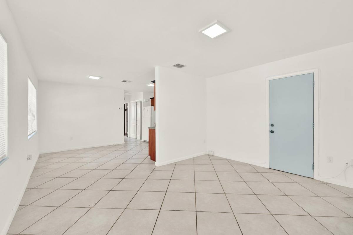 Apartment for rent at 340 Madeira Ave, Miami, FL 33134