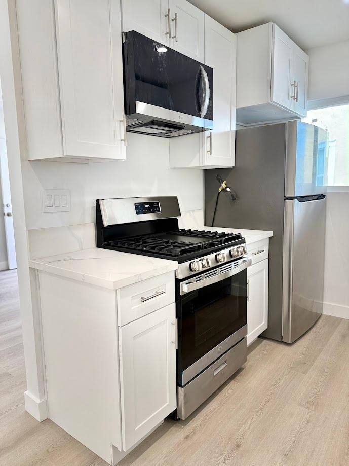 Apartment for rent at 934 South Street Andrews Place, 934 S Saint Andrews Place #2, Los Angeles, CA 90019