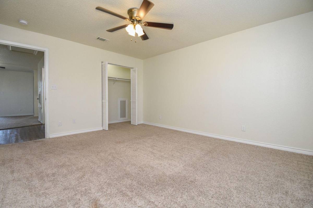 Apartment for rent at 210 Northcross St, Victoria, TX 77904