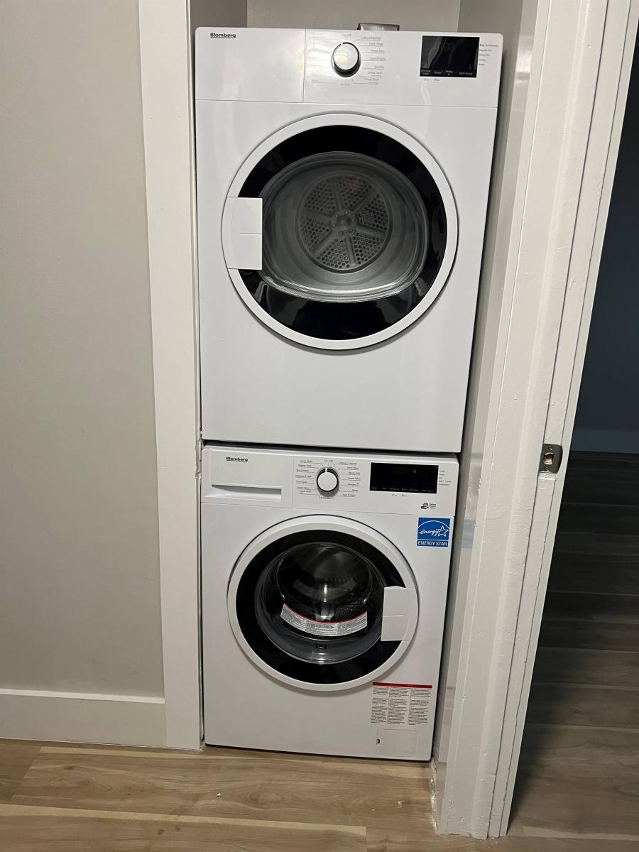 Apartment for rent at 320 SE 11th Ave, Pompano Beach, FL 33060