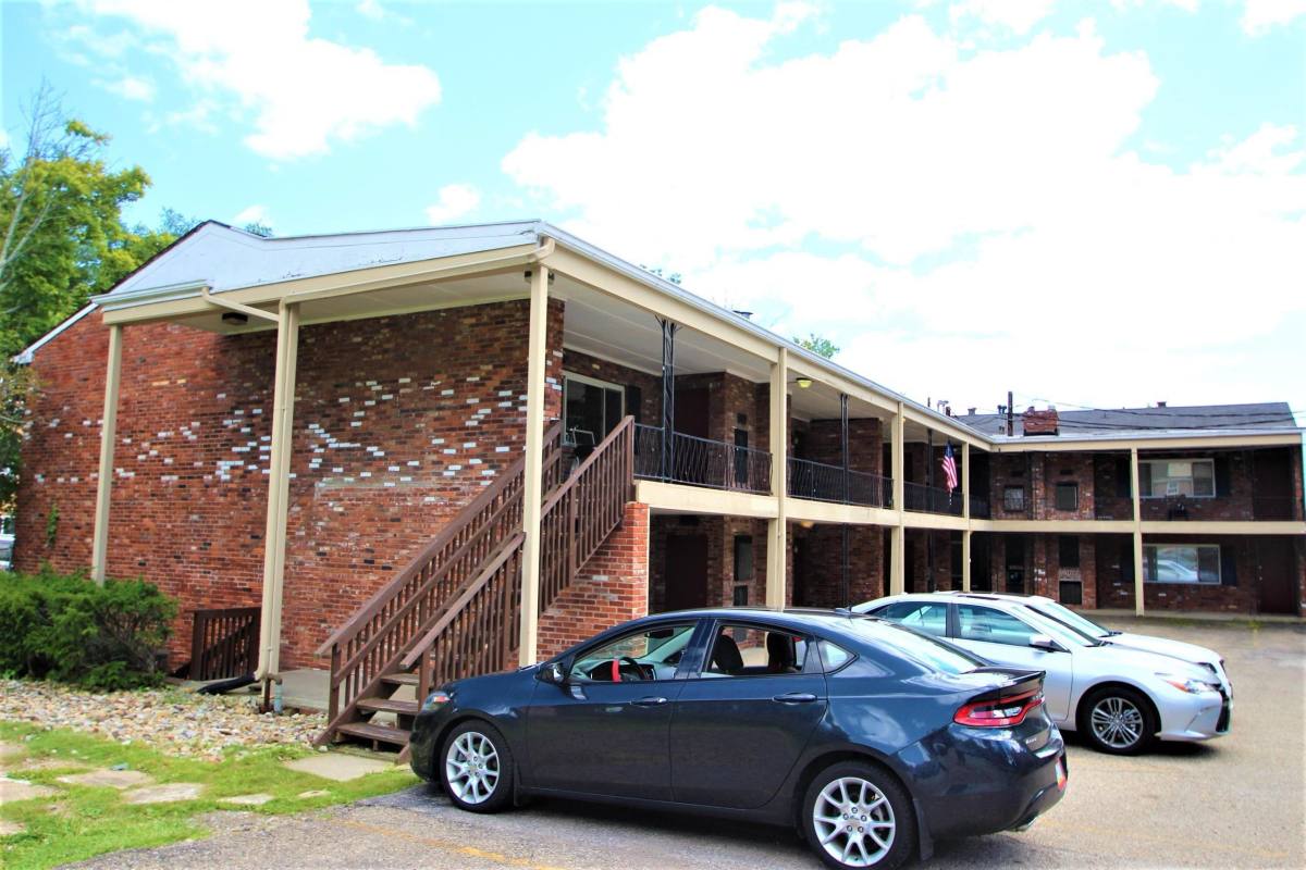 Apartment for rent at Bradford, 285 Moon Clinton Rd, Coraopolis, PA 15108