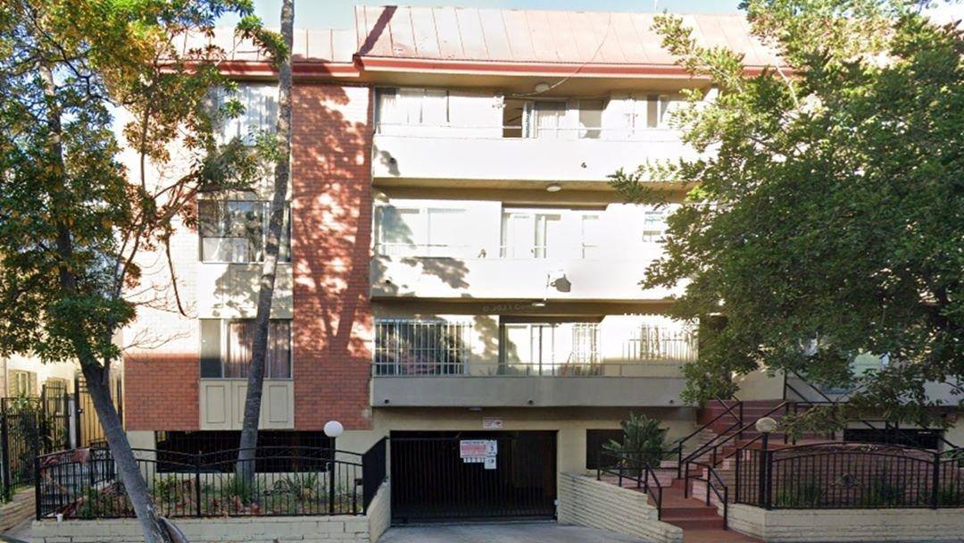 Apartment for rent at 535 South Catalina Street, 535 S Catalina St #208, Los Angeles, CA 90020