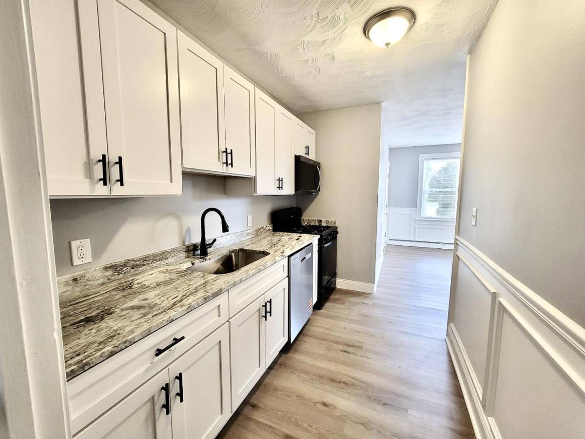 Apartment for rent at 524 Charles St #1R, Providence, RI 02904