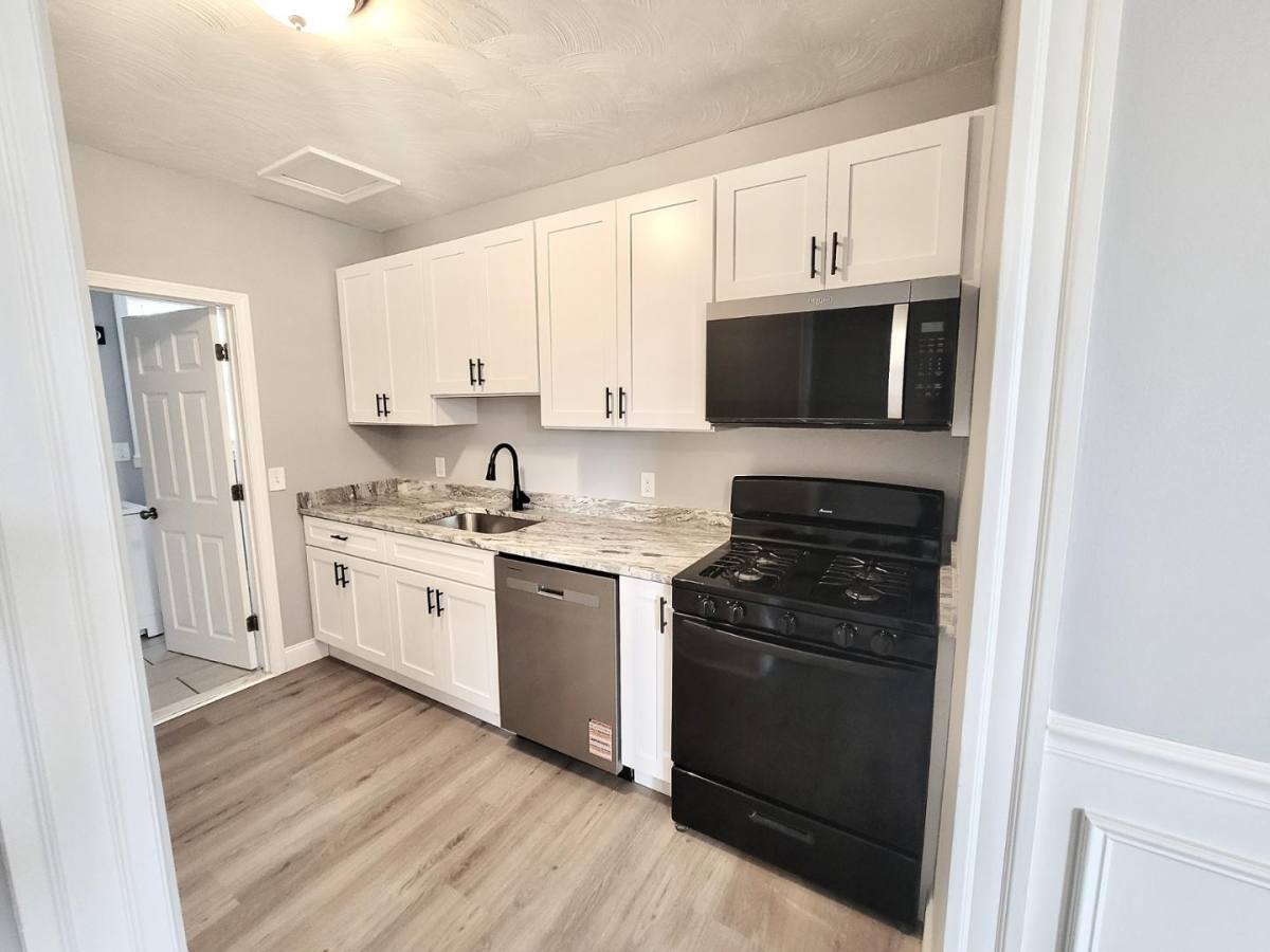 Apartment for rent at 524 Charles St #1R, Providence, RI 02904