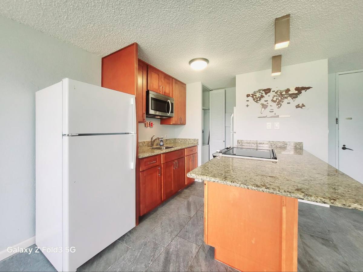 Apartment for rent at Monte Vista, 320 Liliuokalani Ave #1504, Honolulu, HI 96815