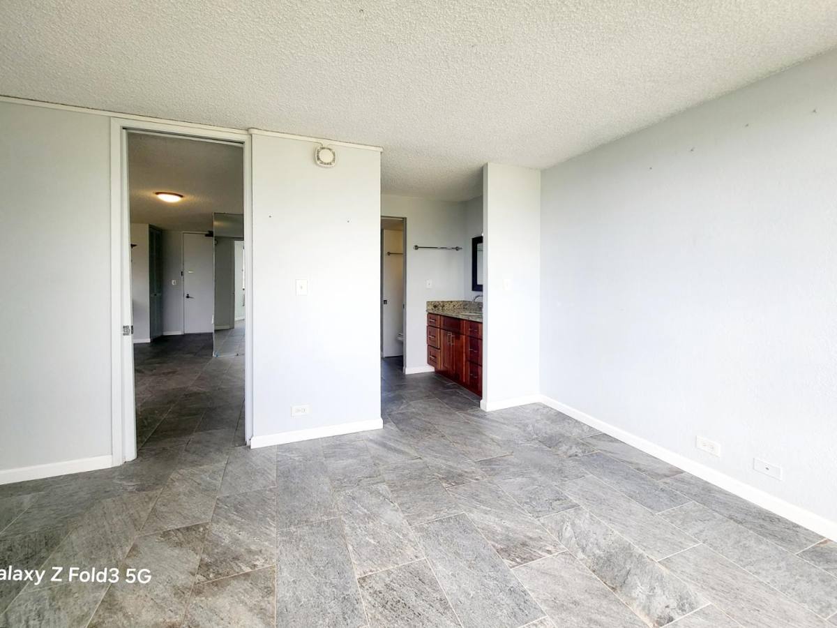 Apartment for rent at Monte Vista, 320 Liliuokalani Ave #1504, Honolulu, HI 96815