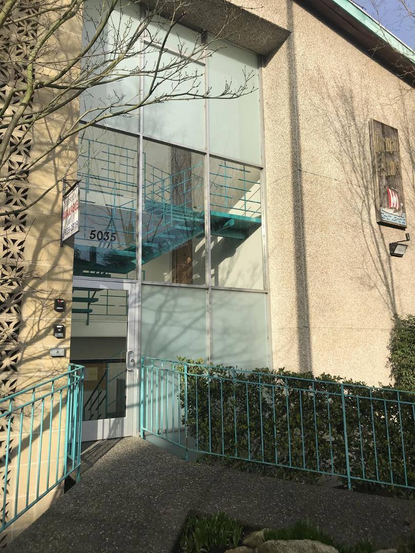 Apartment for rent at 5035 15th Ave N E, Seattle, WA 98105