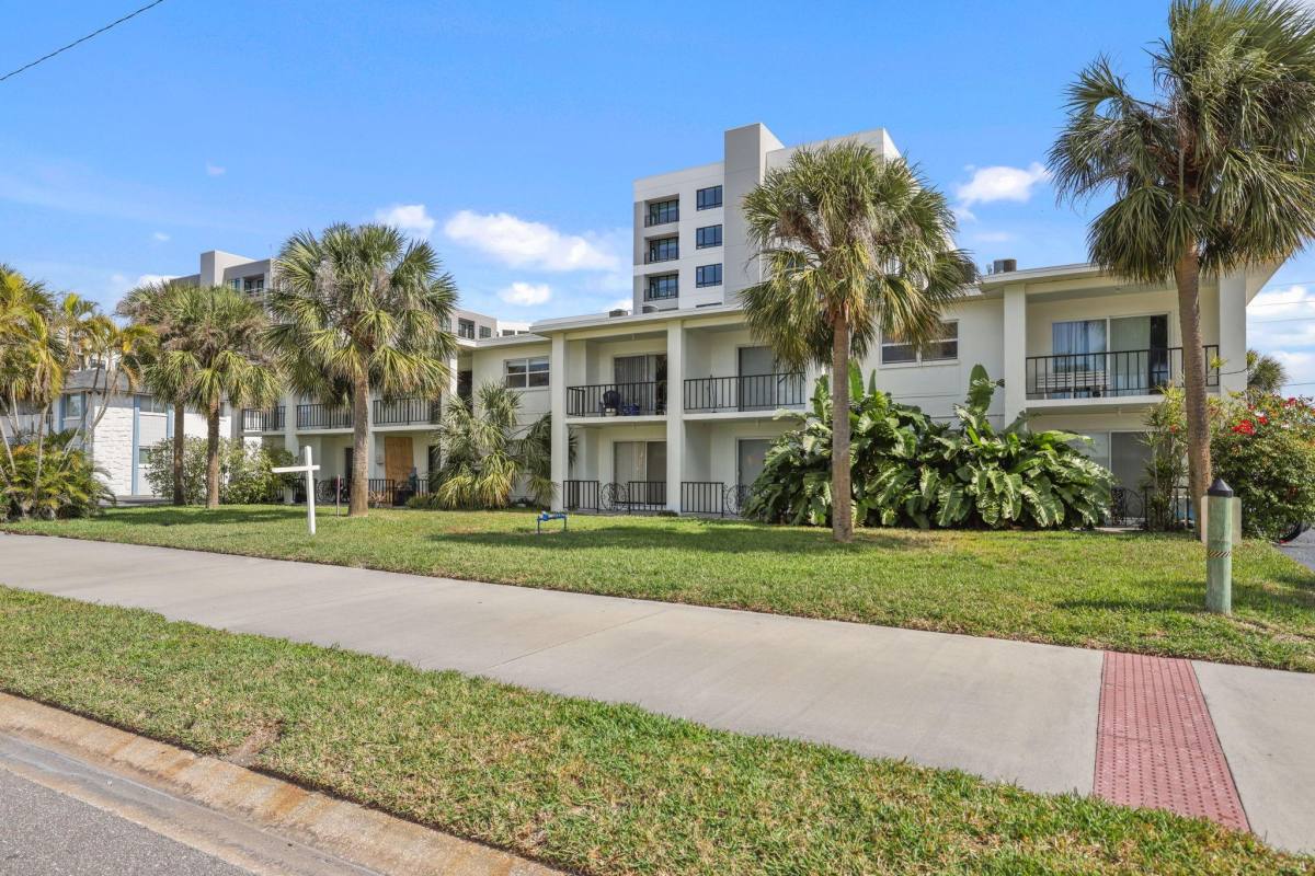 Apartment for rent at Caribbean, 4420 37th St S #9, Saint Petersburg, FL 33711
