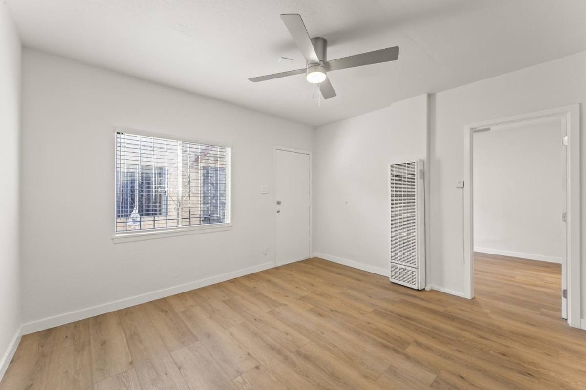 Apartment for rent at 2627 West Boulevard, 2627 W Blvd #122, Los Angeles, CA 90016