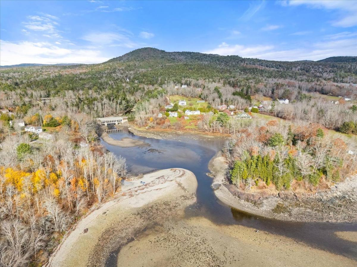 House for rent at 2782 Atlantic Highway, Lincolnville, ME 04849