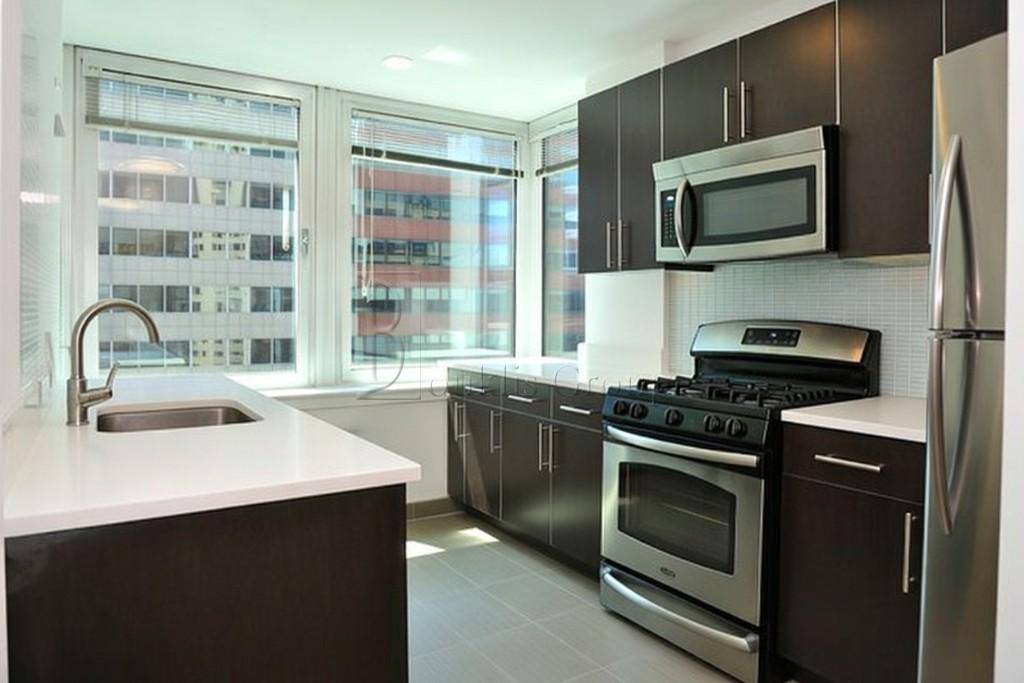 Apartment for rent at 246 Pearl St #808, New York, NY 10038