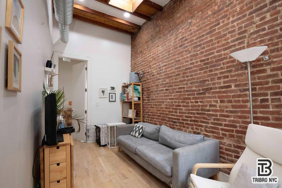 Apartment for rent at 37 Monroe St #5A, Wareham, MA 02571
