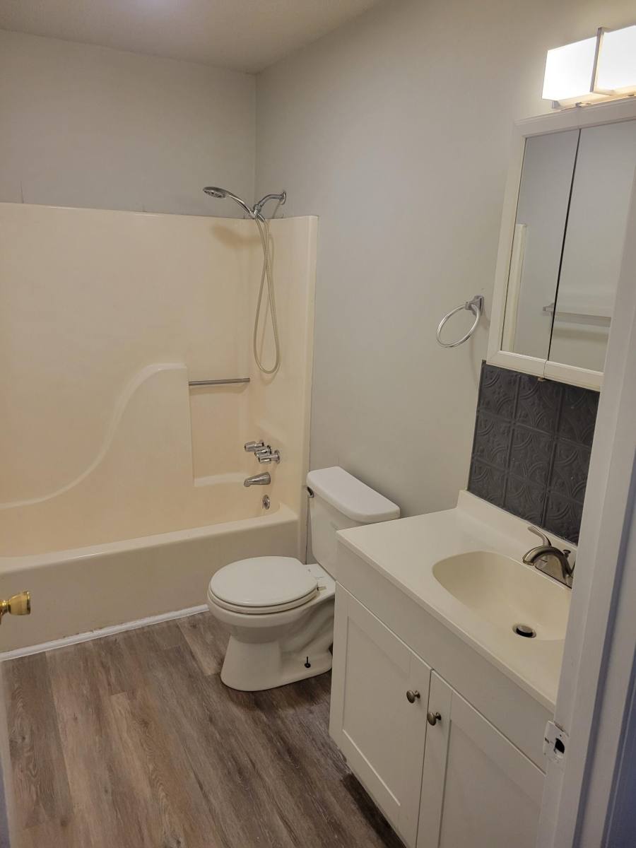 Apartment for rent at 410 S Ayersville Rd #16, Mayodan, NC 27027