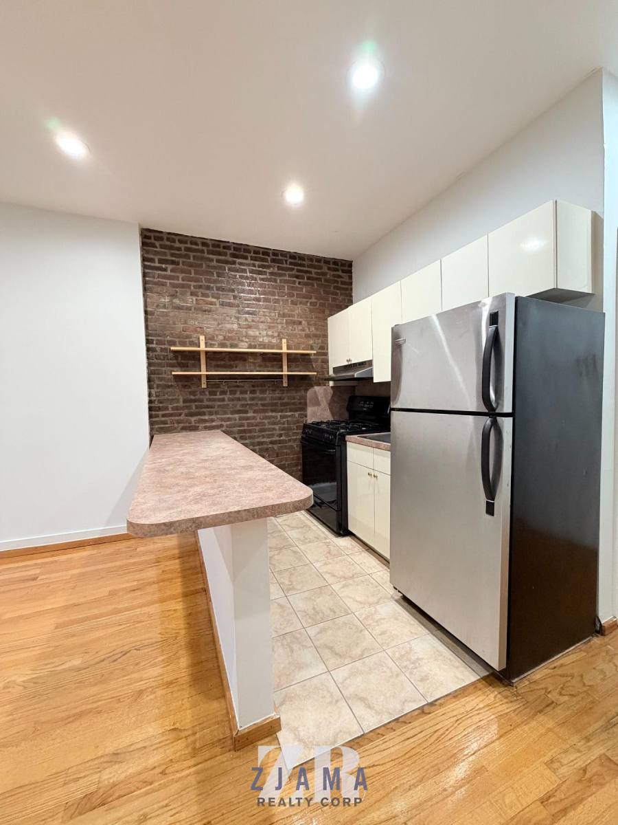 Apartment for rent at 545 Fifth Ave #3R, Brooklyn, NY 11215