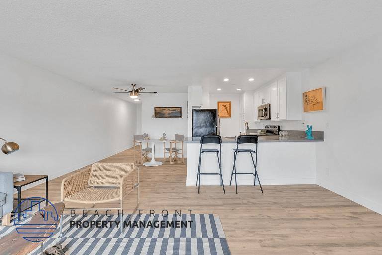 Apartment for rent at Redondo Terrace, 1625 Redondo Ave #216, Long Beach, CA 90804