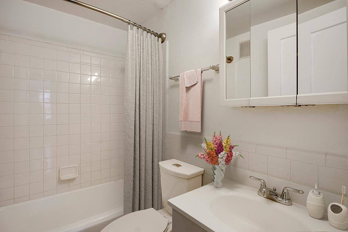 Apartment for rent at The Glenwood, 1280 Albion St #6, Denver, CO 80220